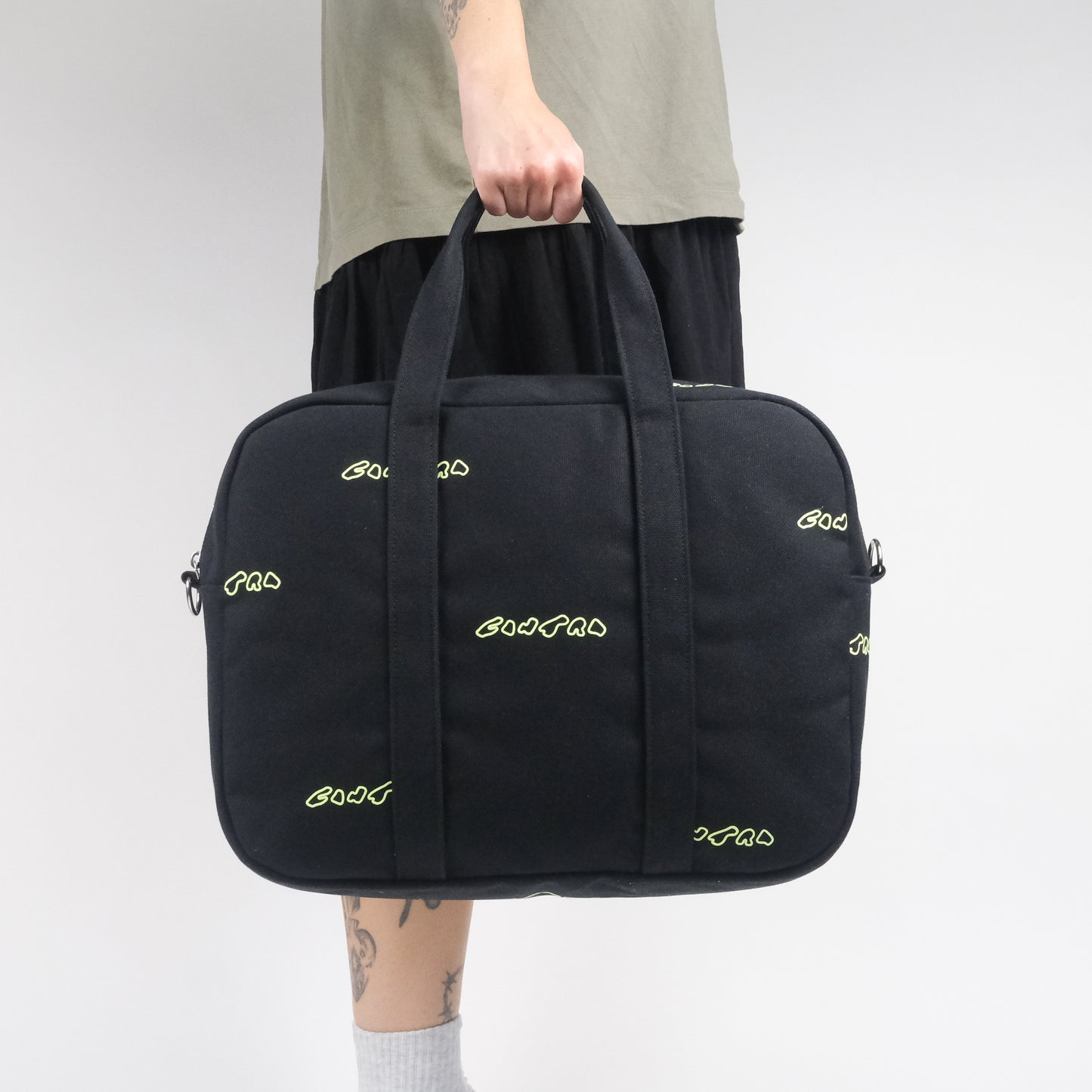 PERSONAL CARRY BAG