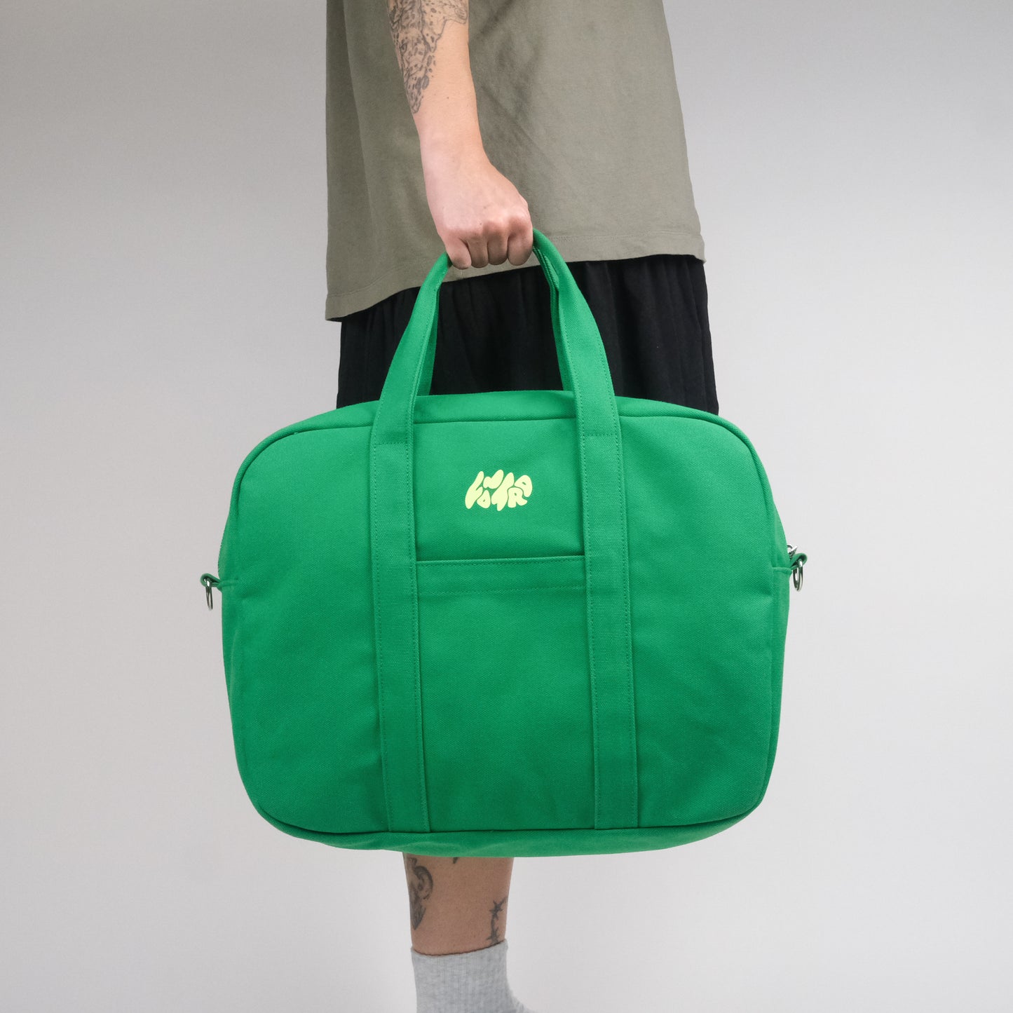 PERSONAL CARRY BAG